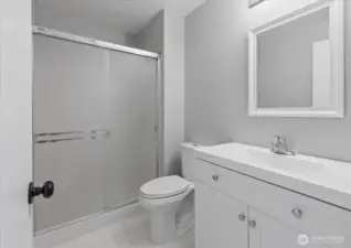 Primary Suite Bathroom