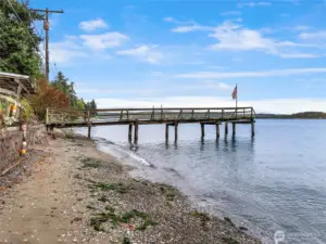 Private Pier Ready for your personal touch !