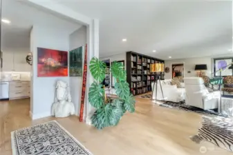 Entry to Home - Lots of Room for Art!