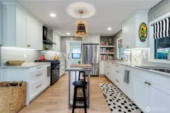 Bright & Open Kitchen
