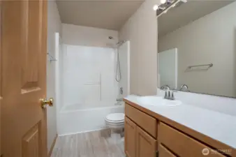 2nd Upstairs Bathroom