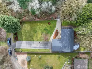 Large lot; fully fenced