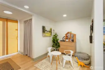 Driftwood Real Estate.