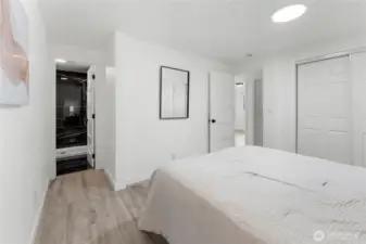 Primary w/ private bathroom
