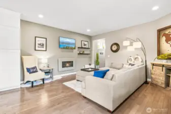 9 ft ceilings throughout the main floor.