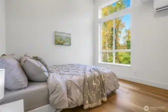Third bedroom facing greenbelt.