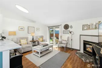 Snuggle up on popcorn movie night to the warm gas fireplace.