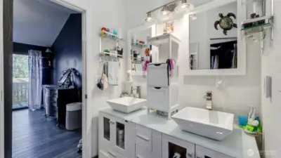 Dual sinks with ample counter space for morning routines