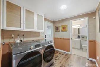 Laundry/Mud Room