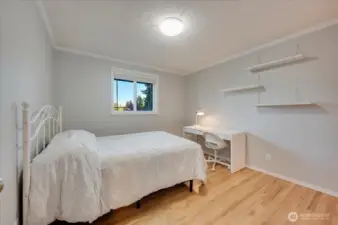 Ensuite with 3/4 bath