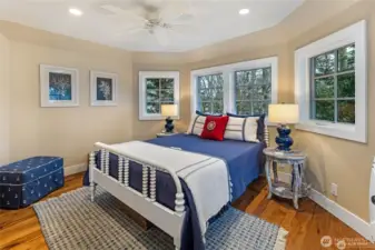 Guest House Main ensuite