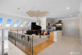 Let the music fill the air! Large landing reinforced to hold a baby grand piano.
