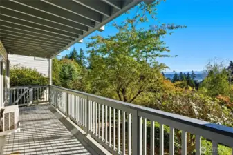 Private deck with stunning easterly views of Lake Sammamish and the Cascades.
