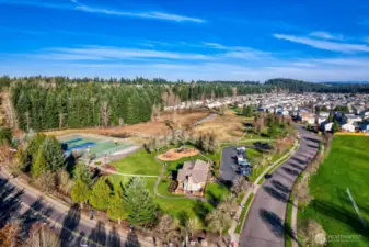 Community Park & Recreational Courts