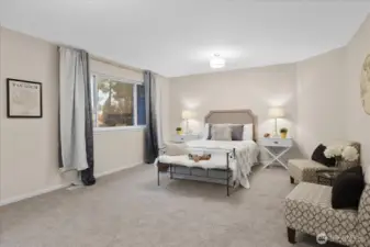 Super spacious primary suite with an en-suite bathroom