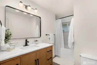 Updated full bathroom