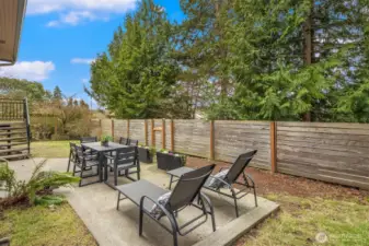 Fully fenced yard with lots of privacy