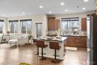 Lots of natural light throughout!