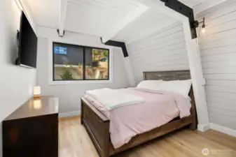 Bedroom 2, middle level