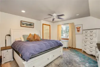 2nd Bedroom Upstairs