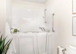 Jetted tub