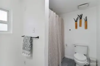 Opposite end of bath.