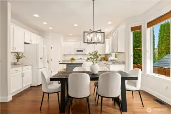 Gather with those near & dear in your spacious kitchen and nook