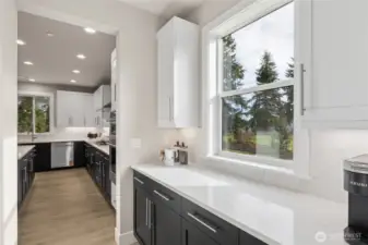 Photos are for representational purposes only.  Colors and options may vary.