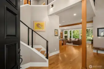 Large, open entry