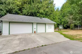 1320 sq ft garage shop and storage