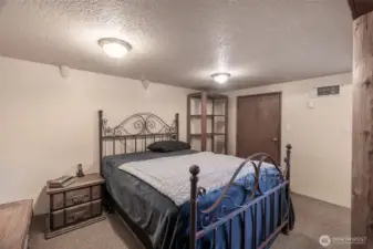 Basement bedroom/Living room/ workout room