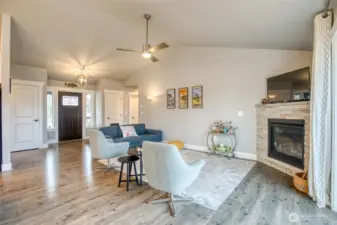 Propane fireplace for those cozy Washington coast morings