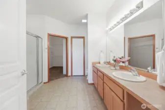 Primary bedroom bath