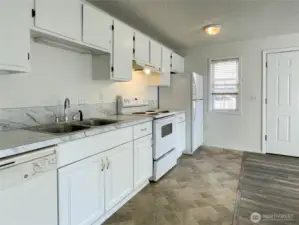 Bright spacious kitchen in Unit B