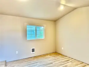 large room for extra bedroom or office