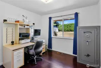 Second guest room or office.