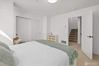2nd bedroom