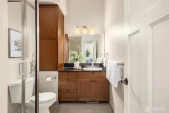 A ¾ bath on the main level creates a private guest suite or convenient setup for multigenerational living.