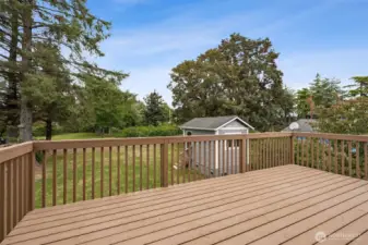 Lovely balcony off the kitchen sliding glass door.