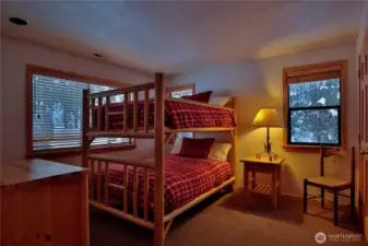 Queen Log Bunkbeds
