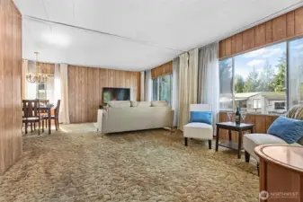 Large entry, with open floor plan