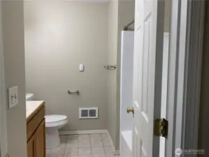GUEST FULL BATH