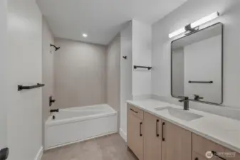 Upper floor full bathroom.