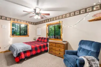 Nicely decorated bdrm, 1 of 4