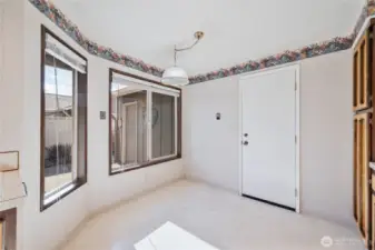 Dining area off kitchen
