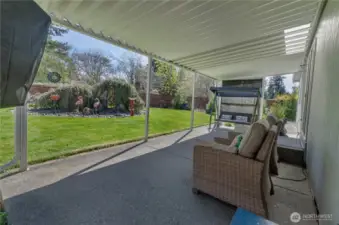 patio furniture stays