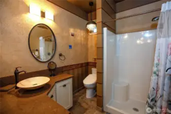 Primary Ensuite Bathroom