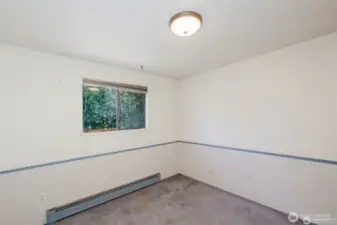 3rd shot of 3rd bedroom