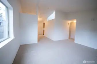 Fromt Room looking to Dining and hallway