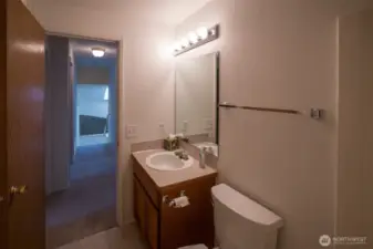 Main Bathroom Upstairs